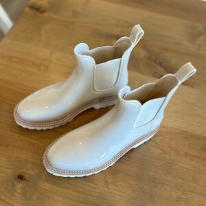 Dolce Vita Stormy Rainboot size 8